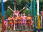 Trẻ được tham quan và vui chơi tại công viên nước củ chi, năm học 2011 -2012