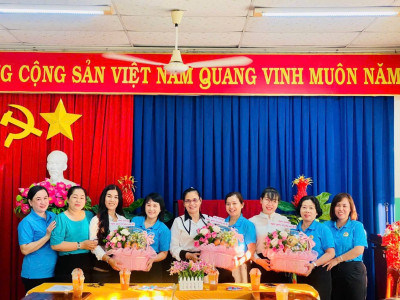 Trường Mầm non 13/3 tọa đàm kỷ niệm Ngày Quốc Tế Phụ Nữ 8/3