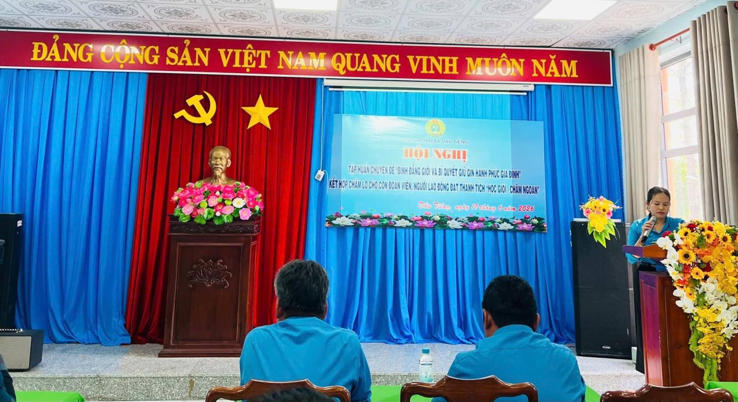TẬP HUẤN CHUYÊN ĐỀ " BÌNH ĐẲNG GIỚI VÀ BÍ QUYẾT GIỮ GÌN HẠNH PHÚC GIA ĐÌNH"  DO CÔNG ĐOÀN XÃ DẦU TIẾNG TỔ CHỨC